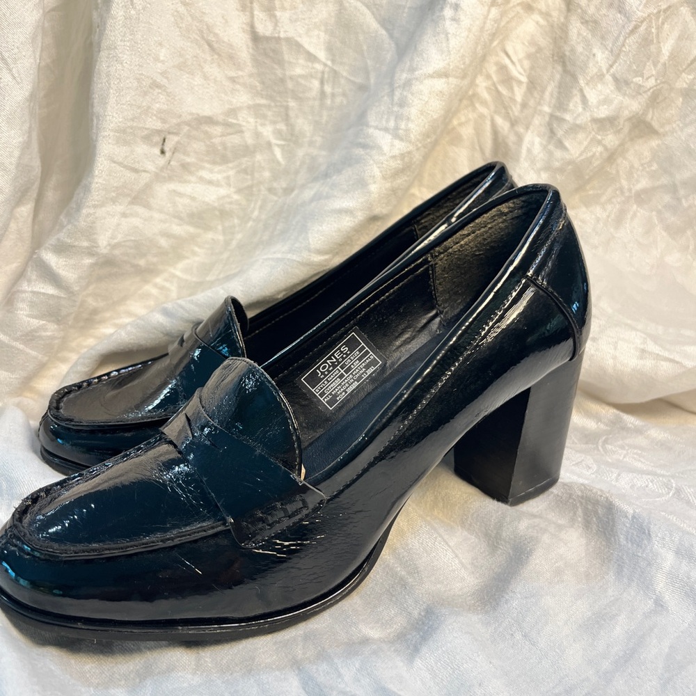 Elegant Black Patent Leather Loafers - Picture 6 of 8